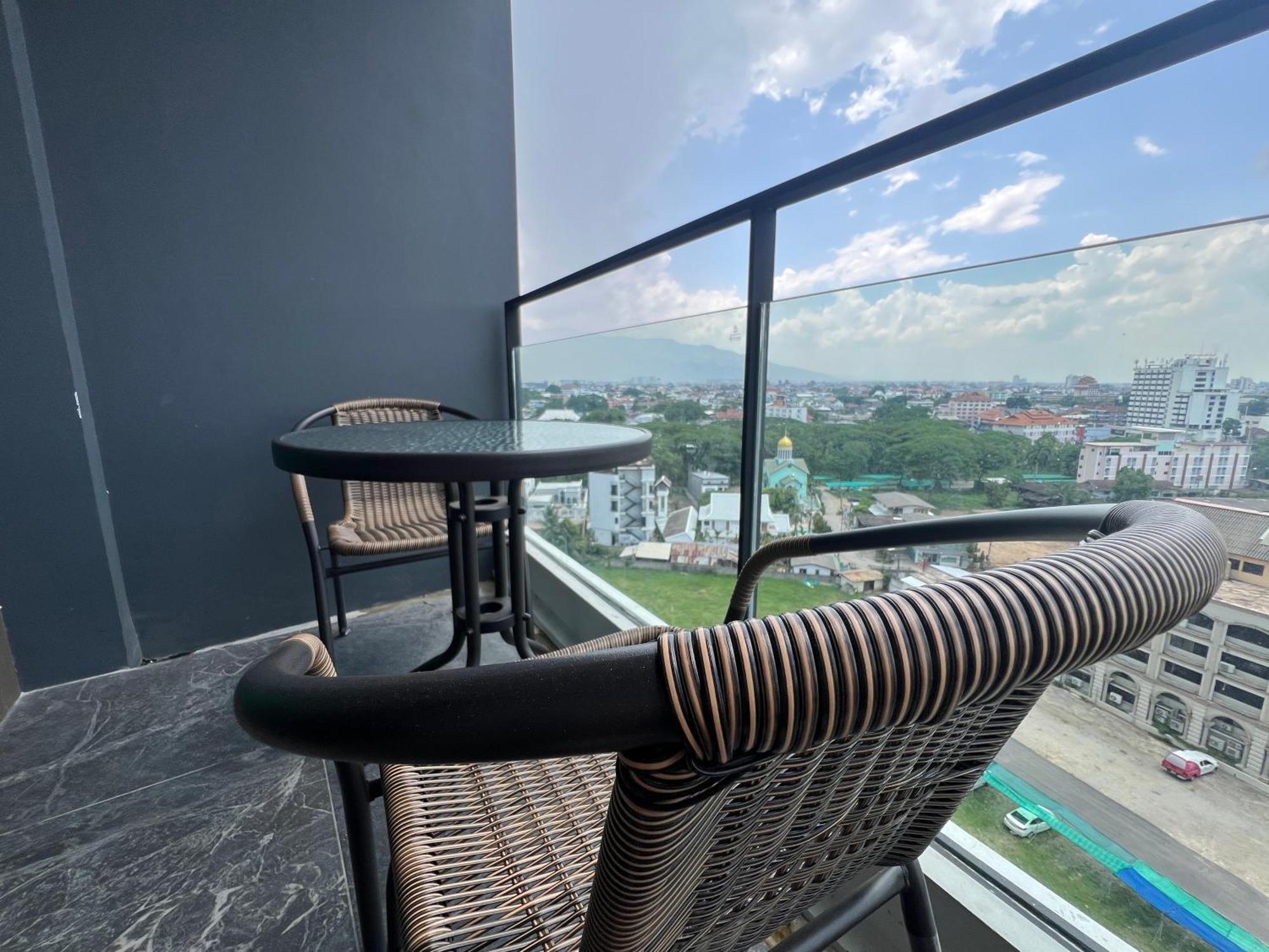 The Astra Sky River Condo Chiang Mai Extérieur photo